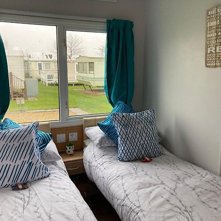 Pet Friendly Holiday Home On Golden Palm Skegness Eksteriør bilde