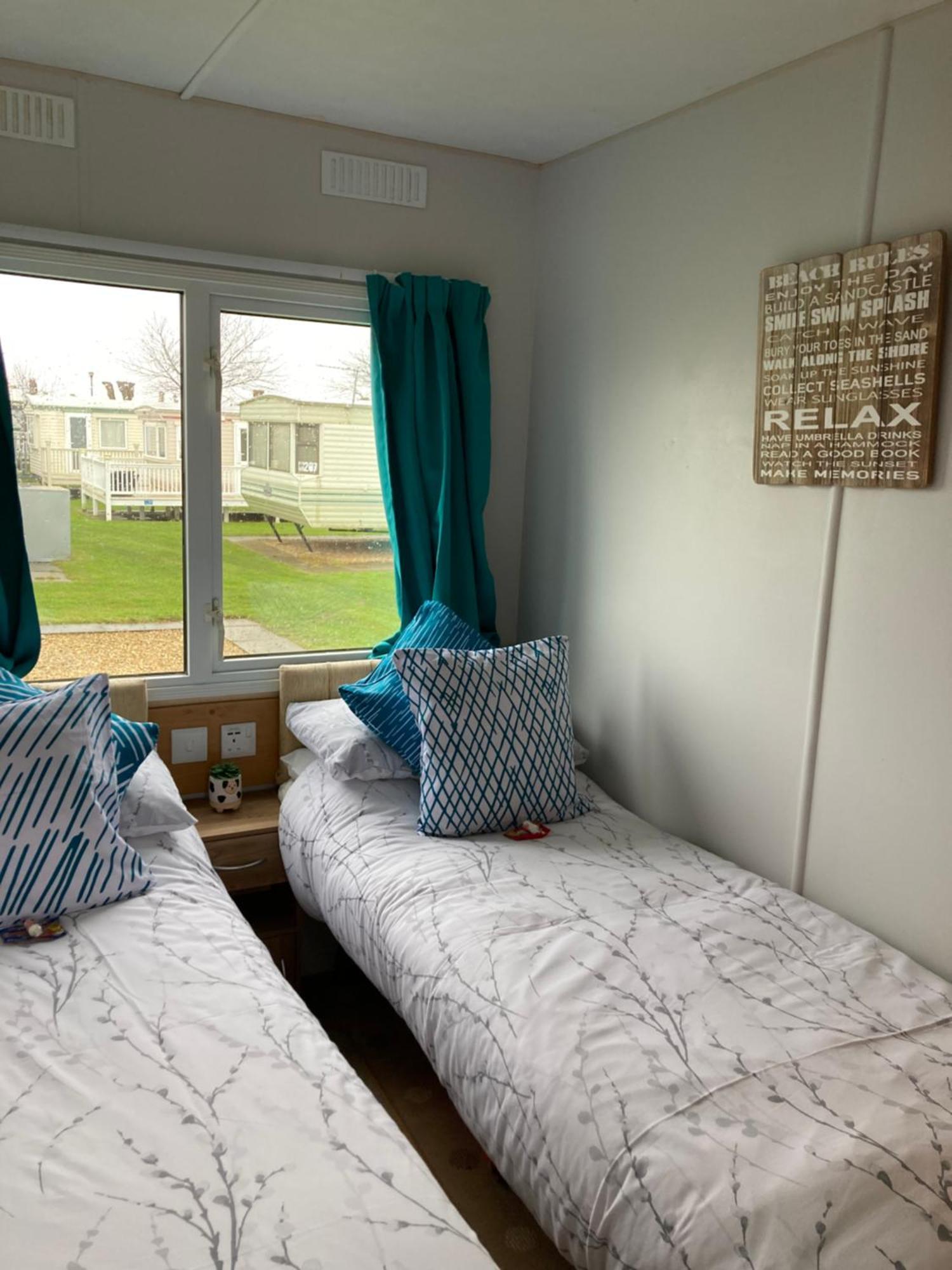 Pet Friendly Holiday Home On Golden Palm Skegness Eksteriør bilde