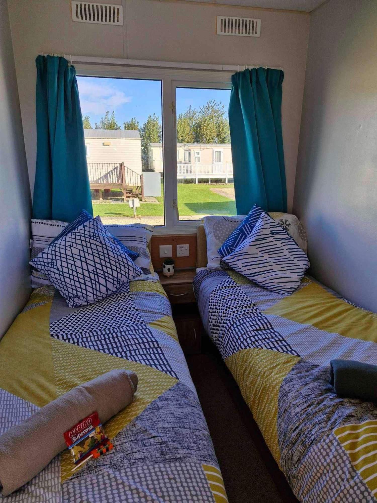 Pet Friendly Holiday Home On Golden Palm Skegness Eksteriør bilde