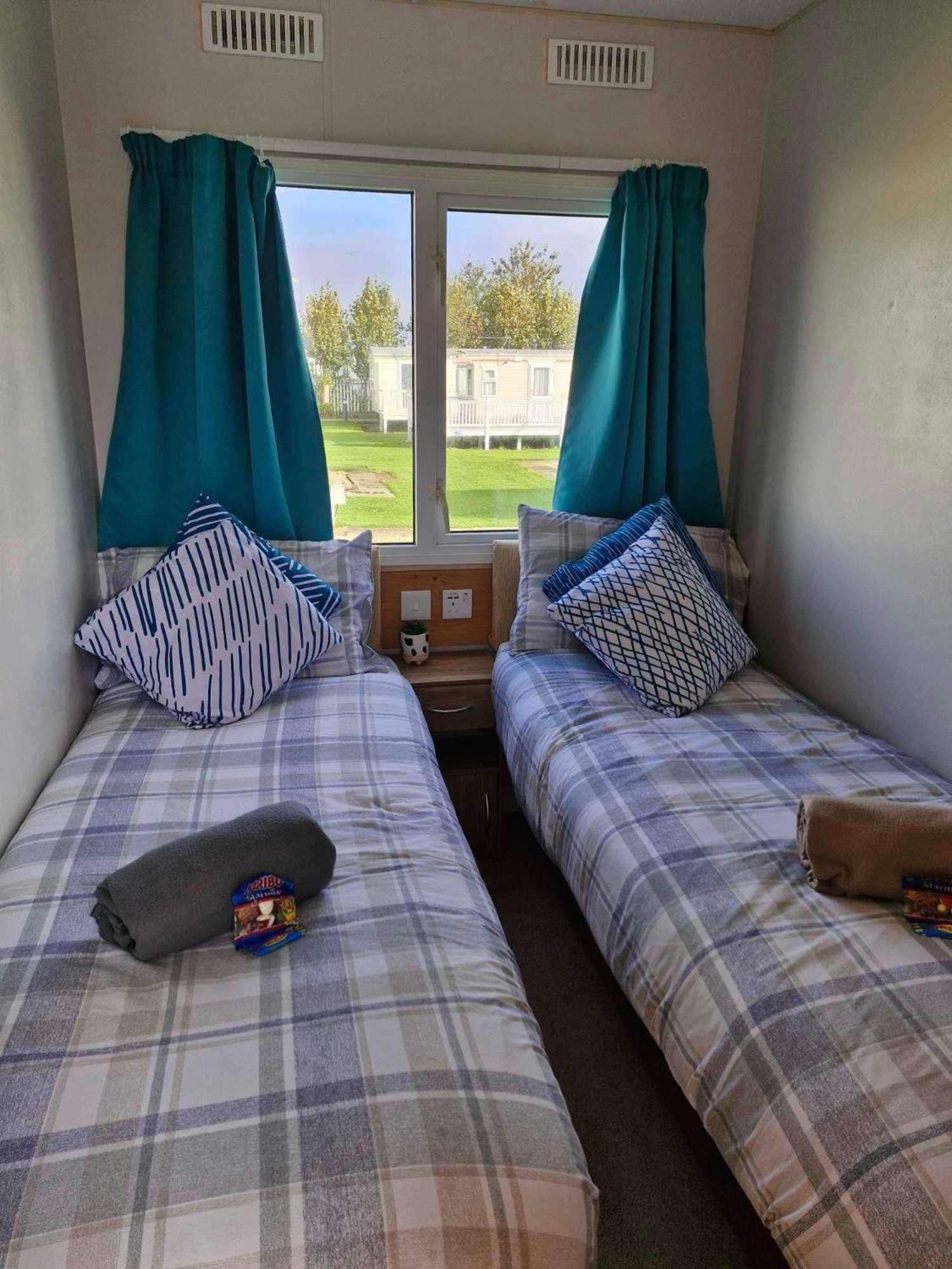 Pet Friendly Holiday Home On Golden Palm Skegness Eksteriør bilde